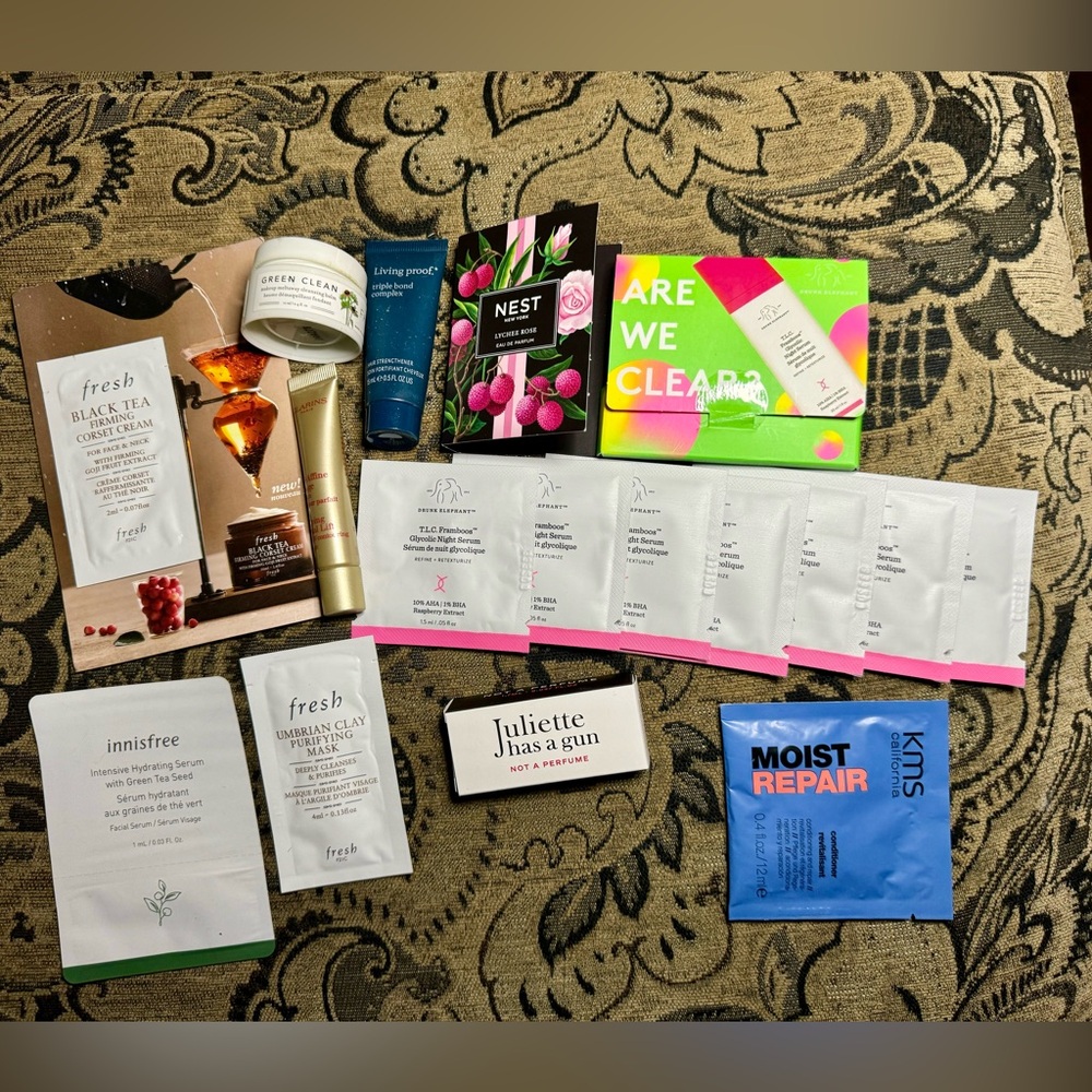 Sephora sample lot. - Picture 2 of 5